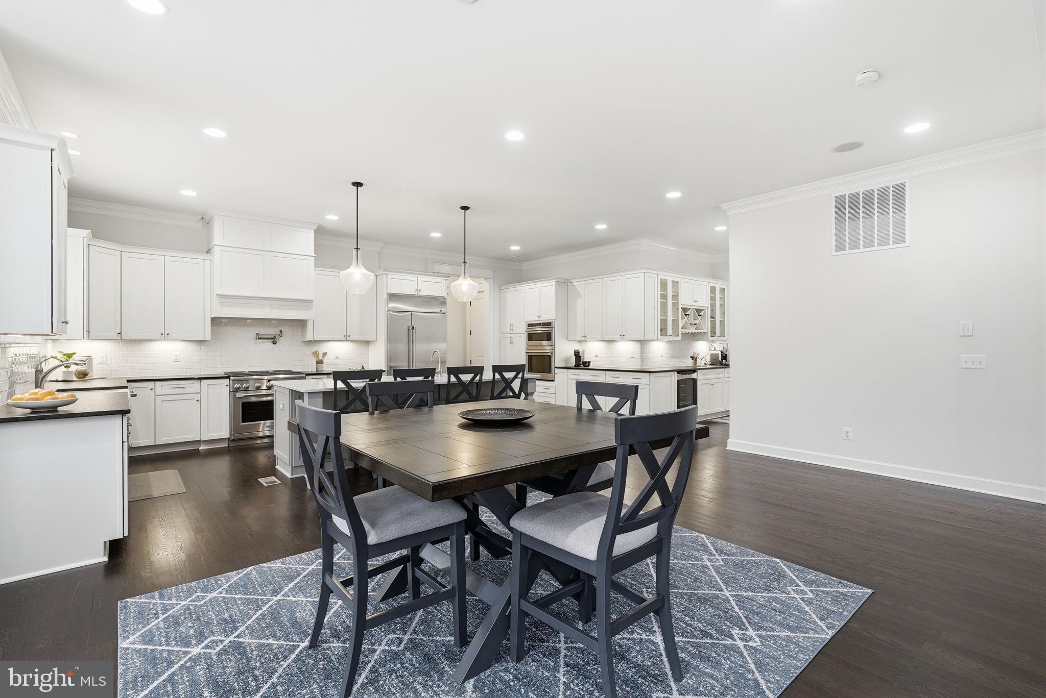 OAKCREST - Residential