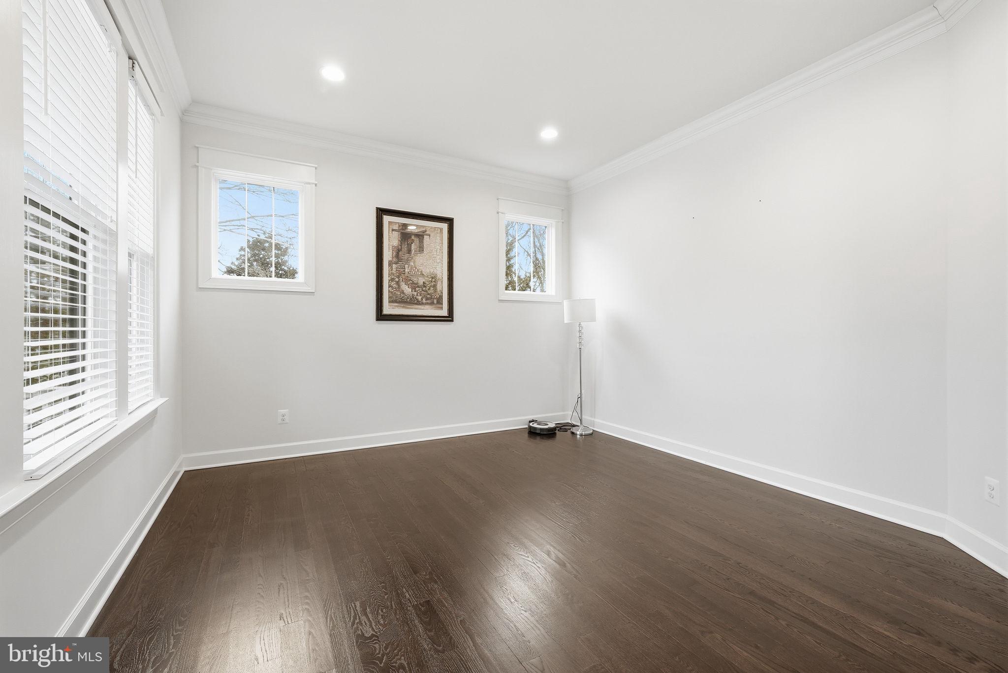 OAKCREST - Residential