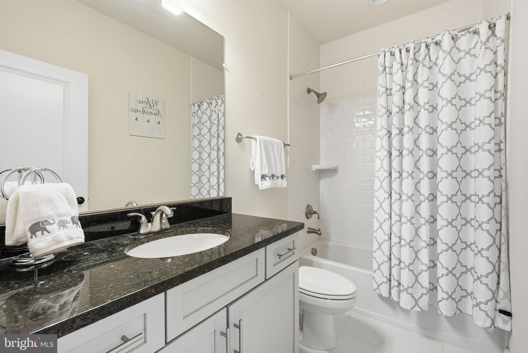 OAKCREST - Residential