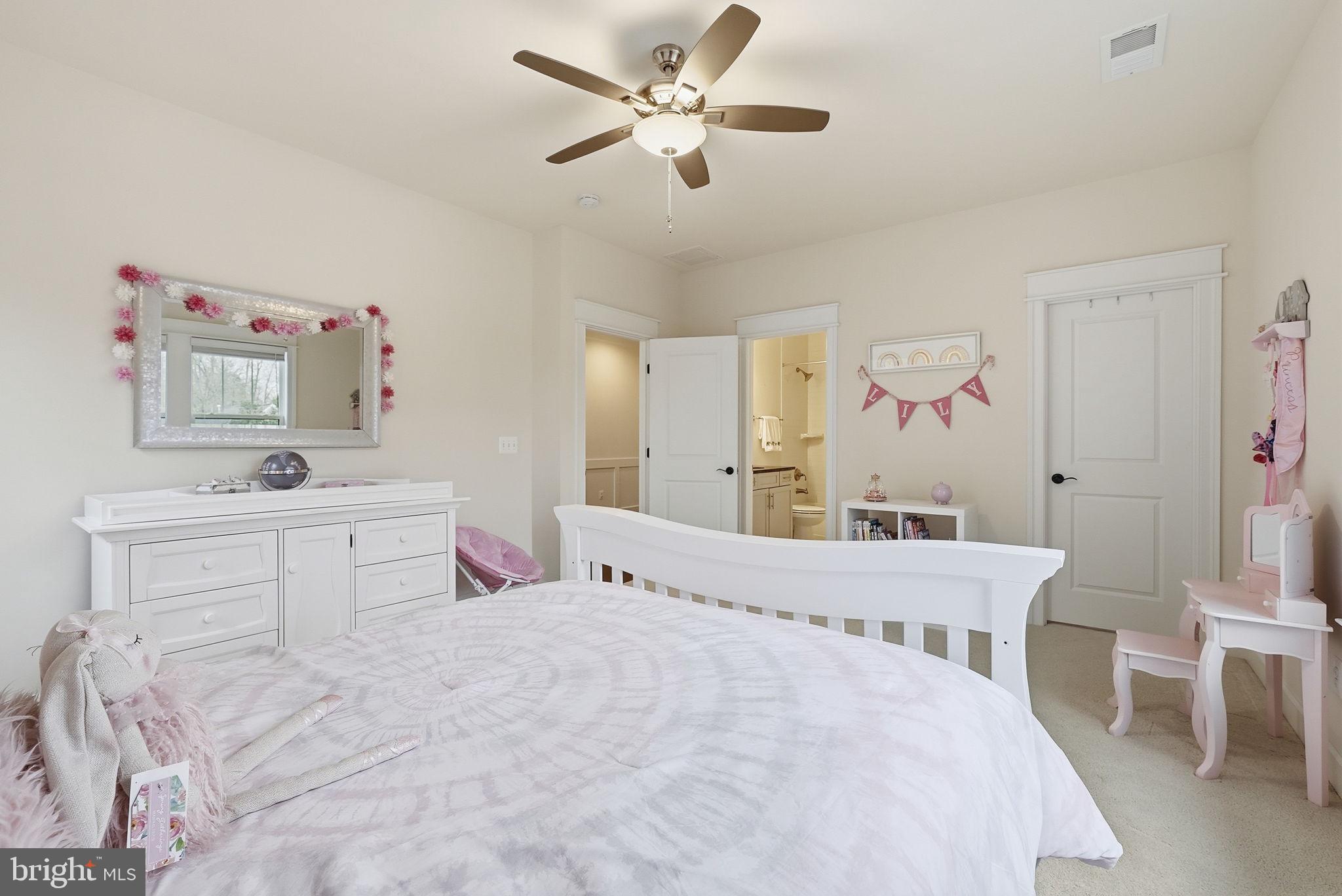 OAKCREST - Residential