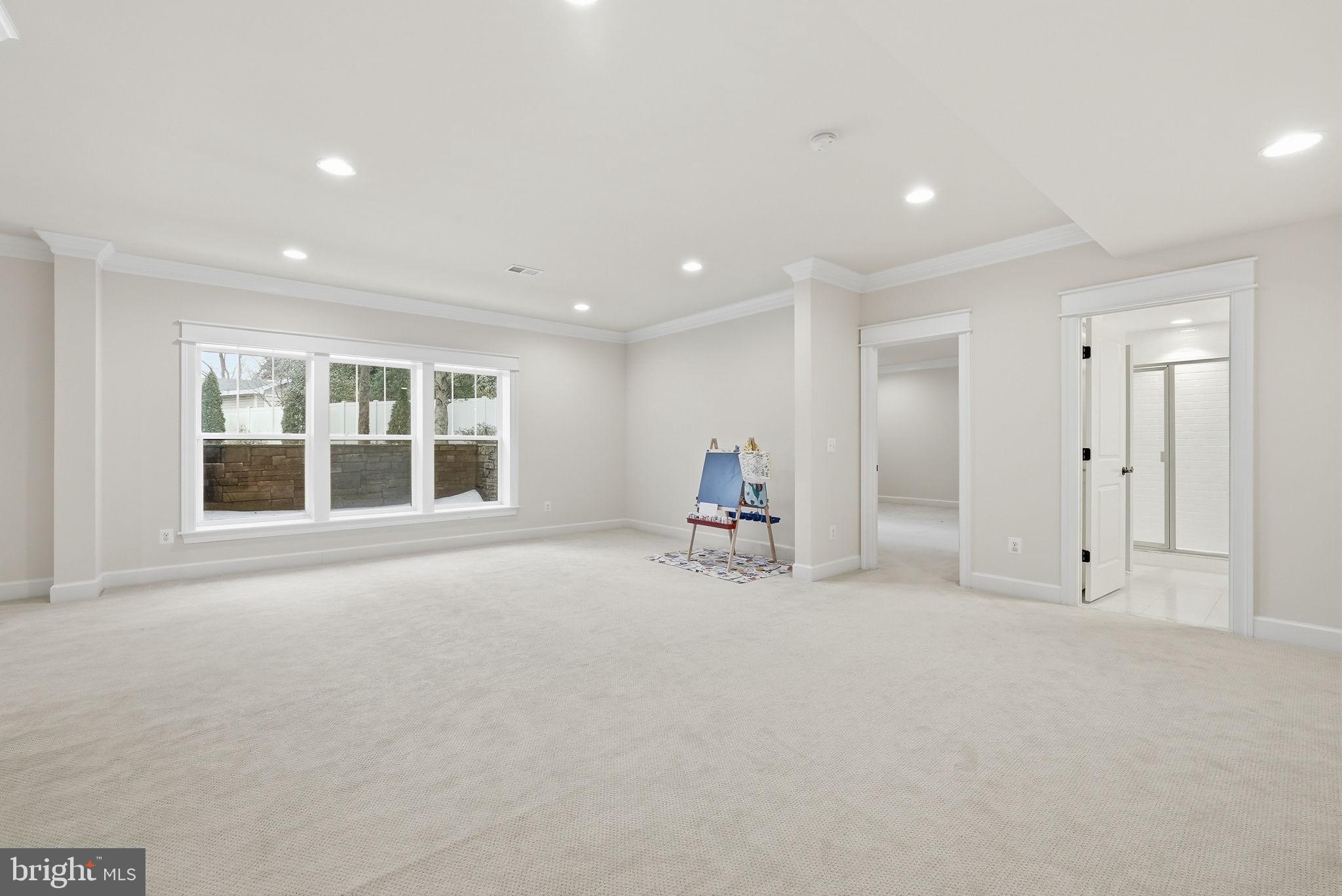 OAKCREST - Residential