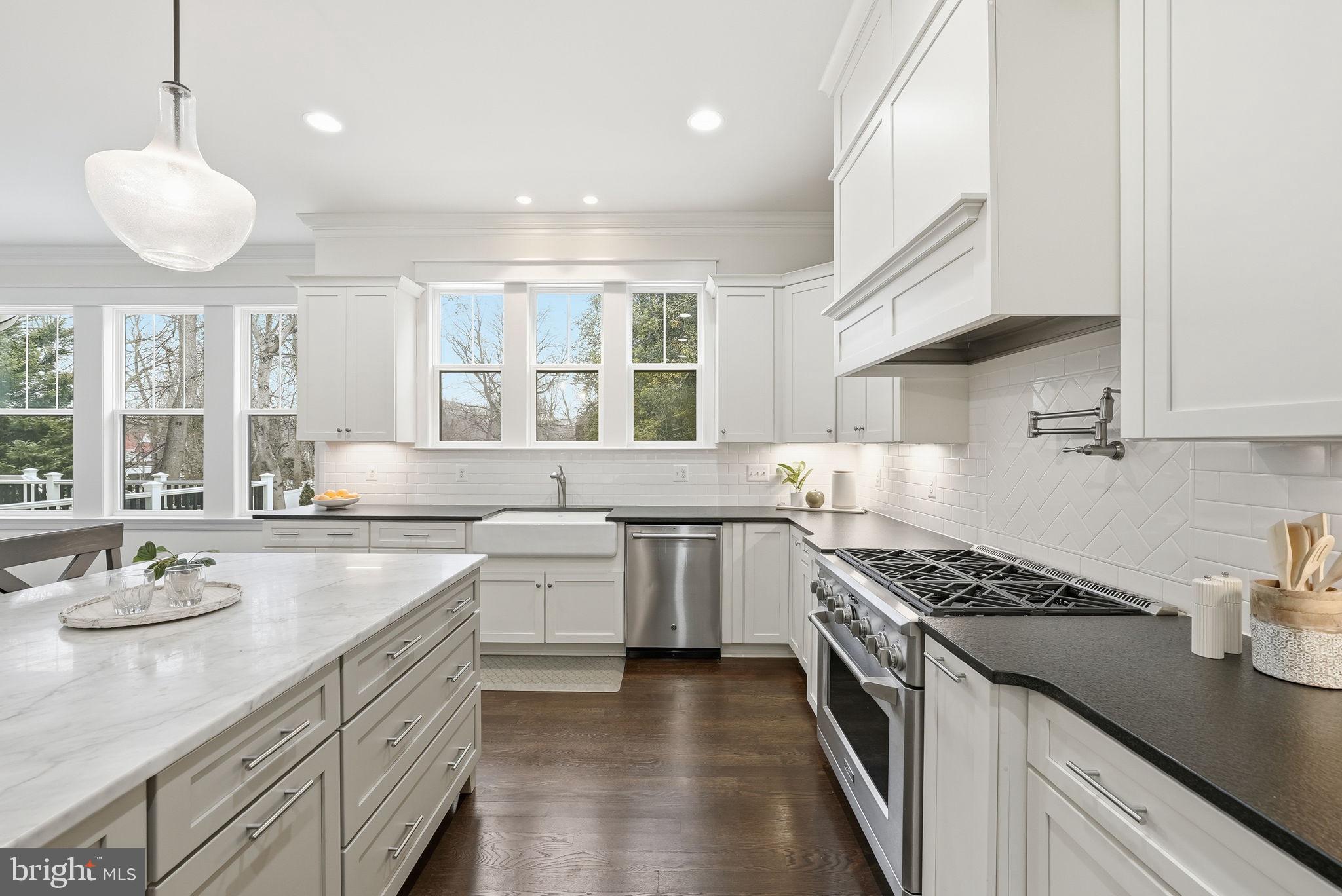 OAKCREST - Residential