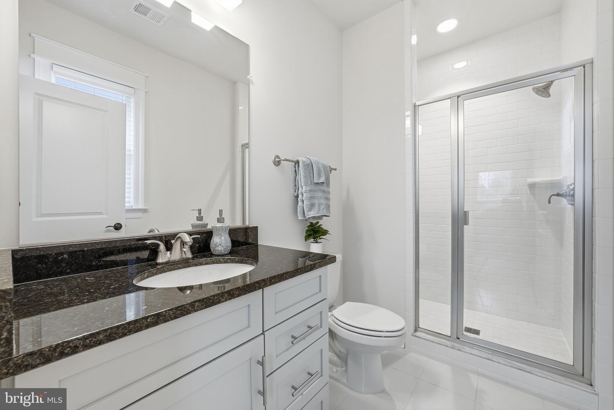 OAKCREST - Residential