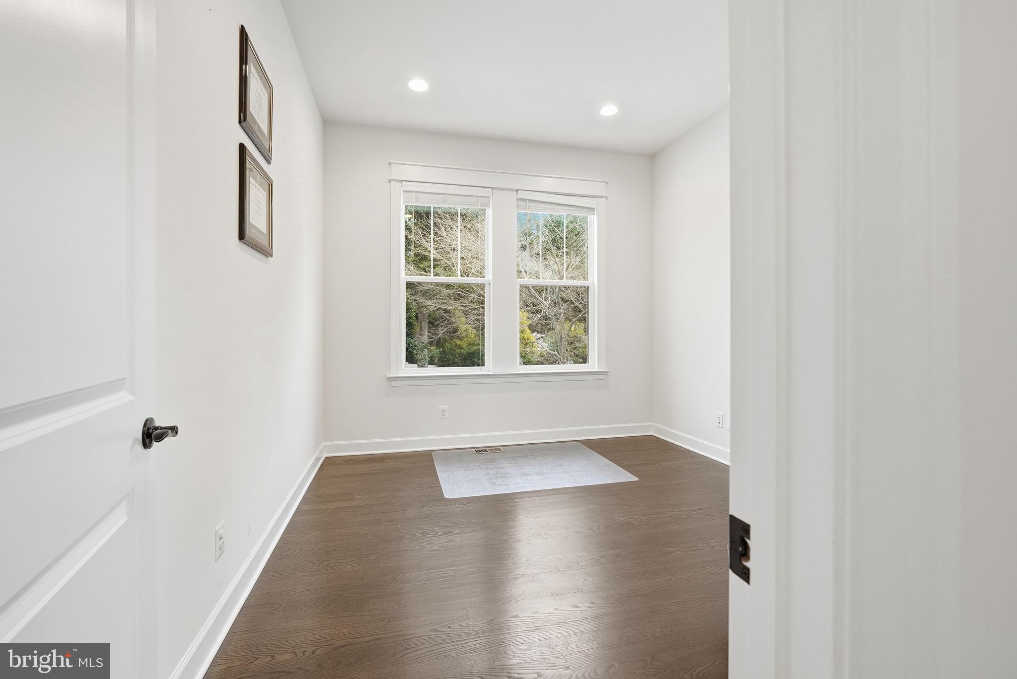 OAKCREST - Residential