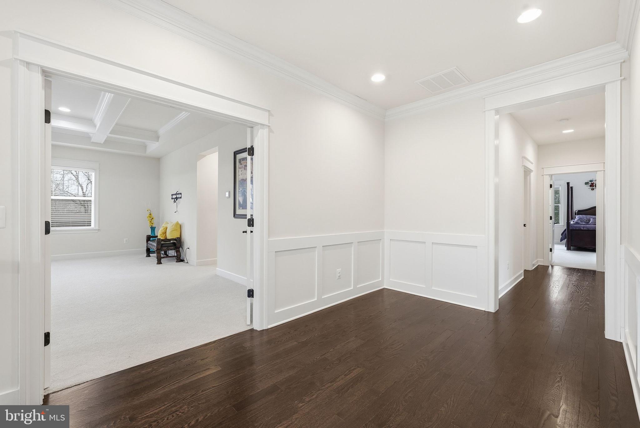 OAKCREST - Residential