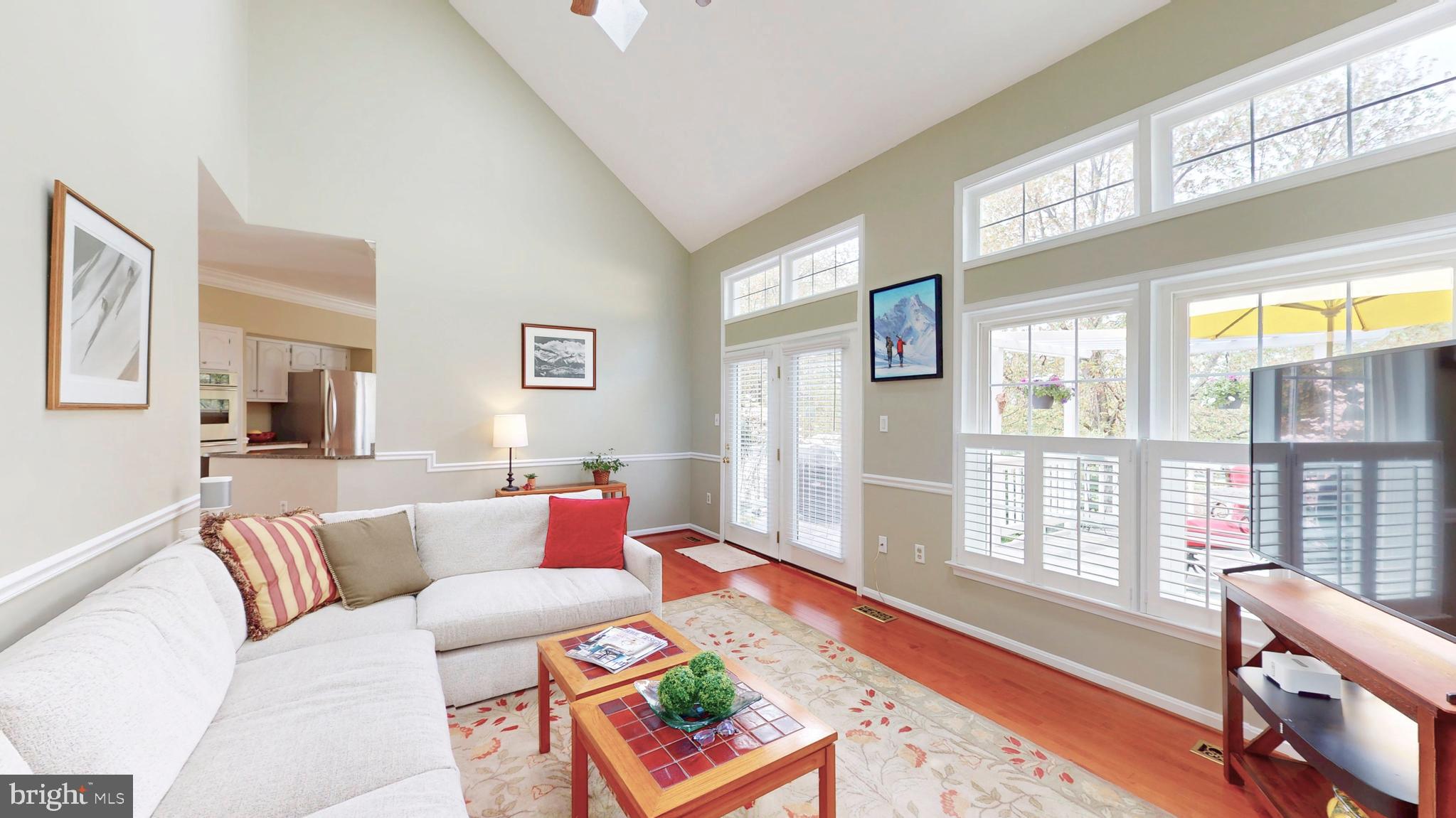 LOWES ISLAND - Residential