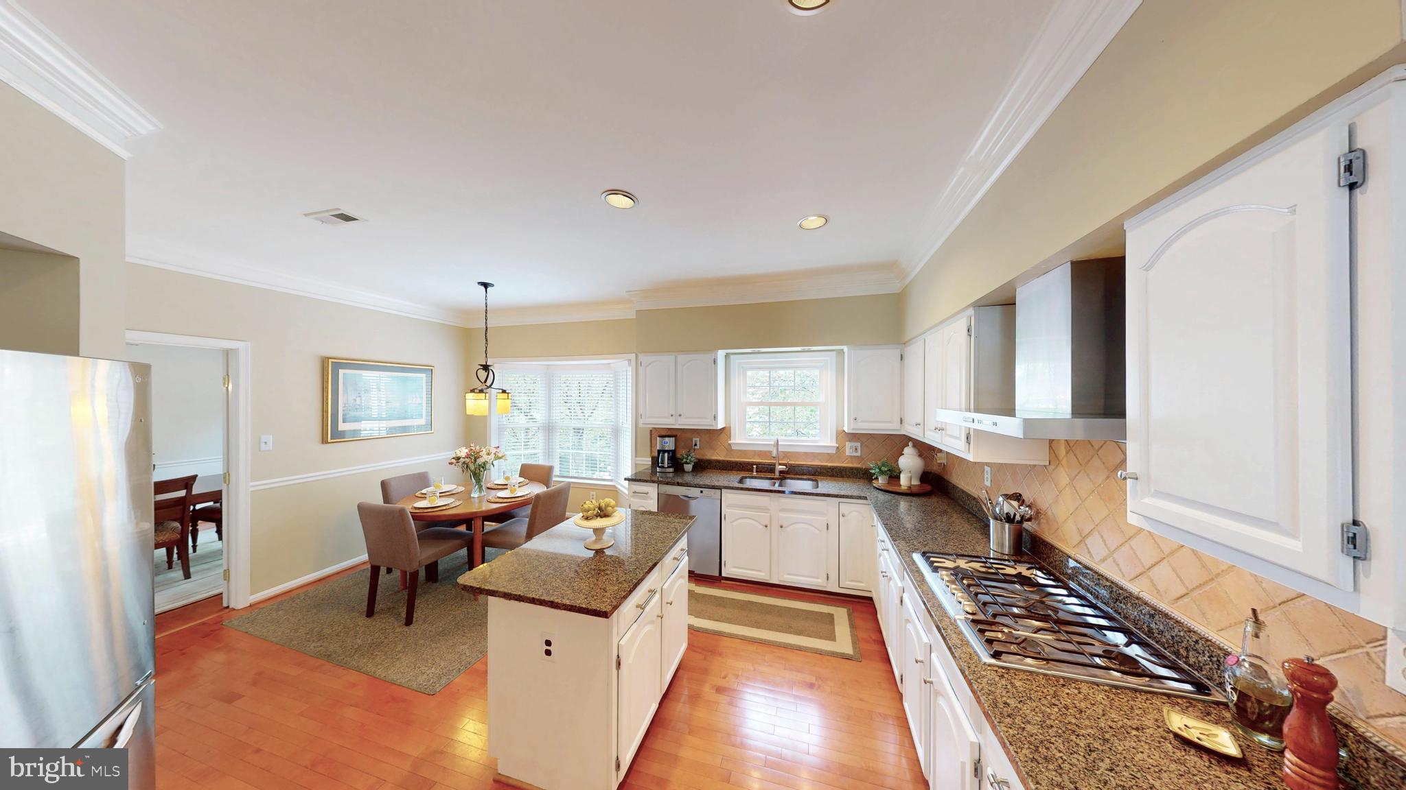 LOWES ISLAND - Residential