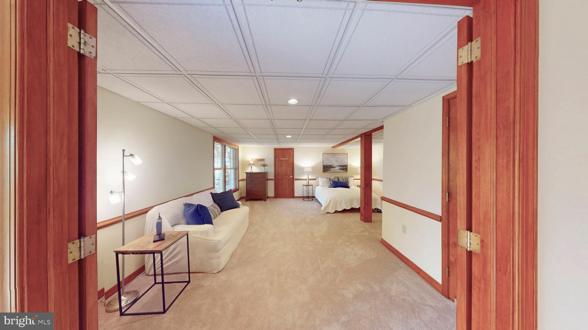 LOWES ISLAND - Residential