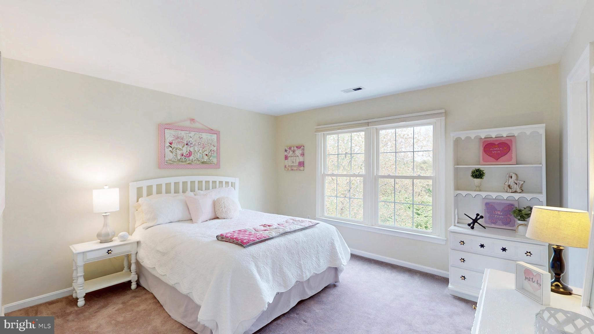 LOWES ISLAND - Residential