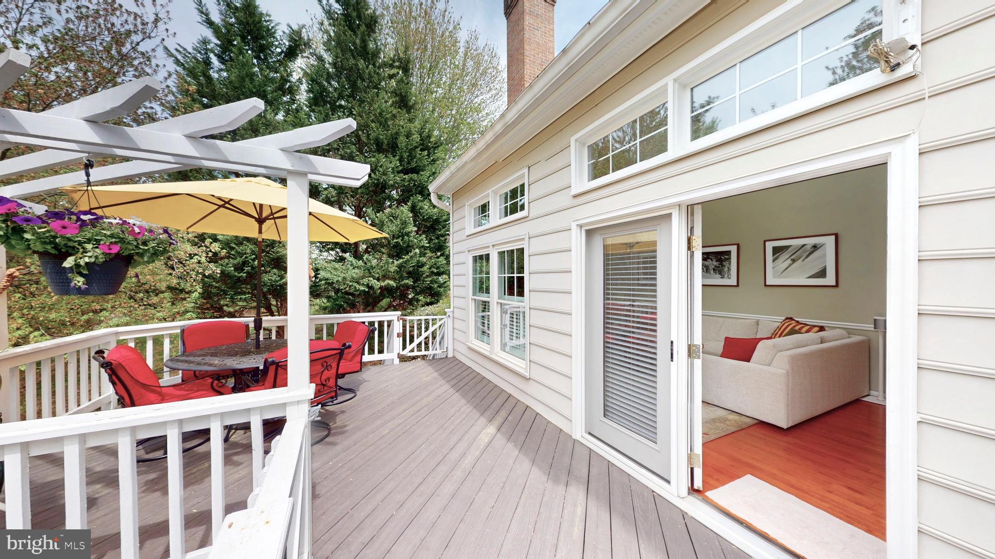 LOWES ISLAND - Residential