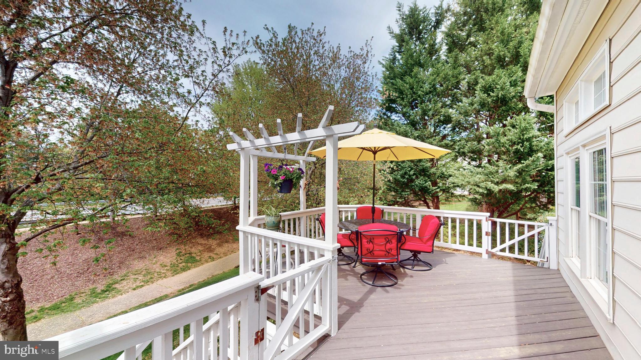 LOWES ISLAND - Residential