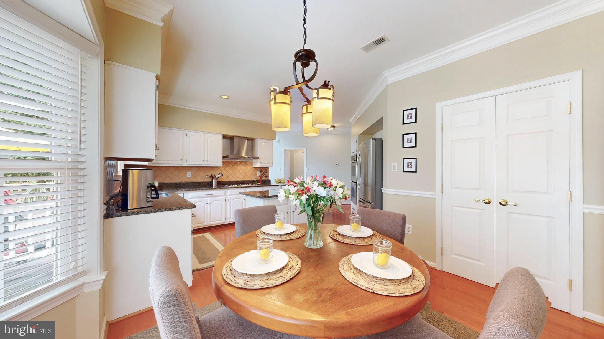 LOWES ISLAND - Residential