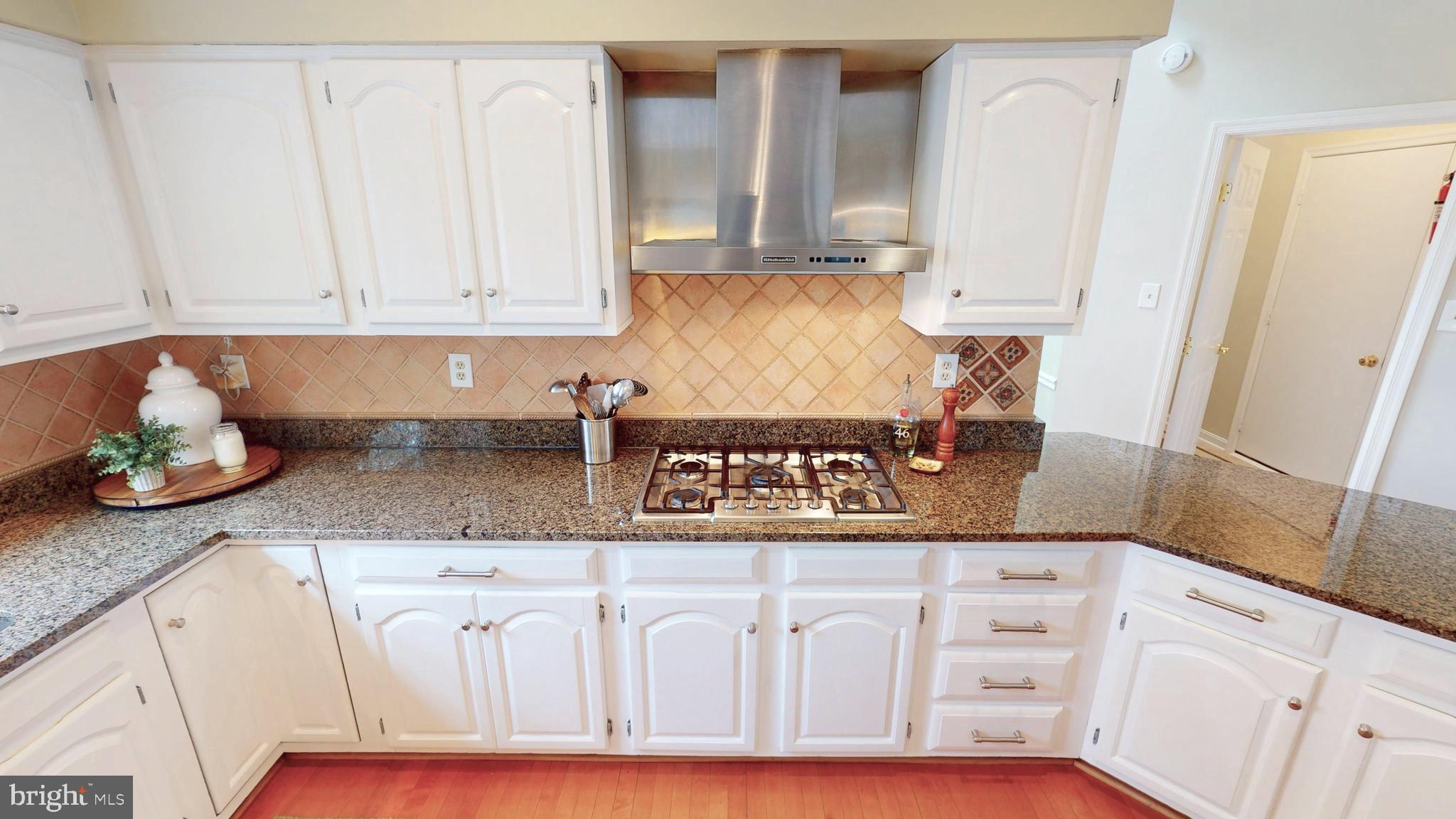 LOWES ISLAND - Residential