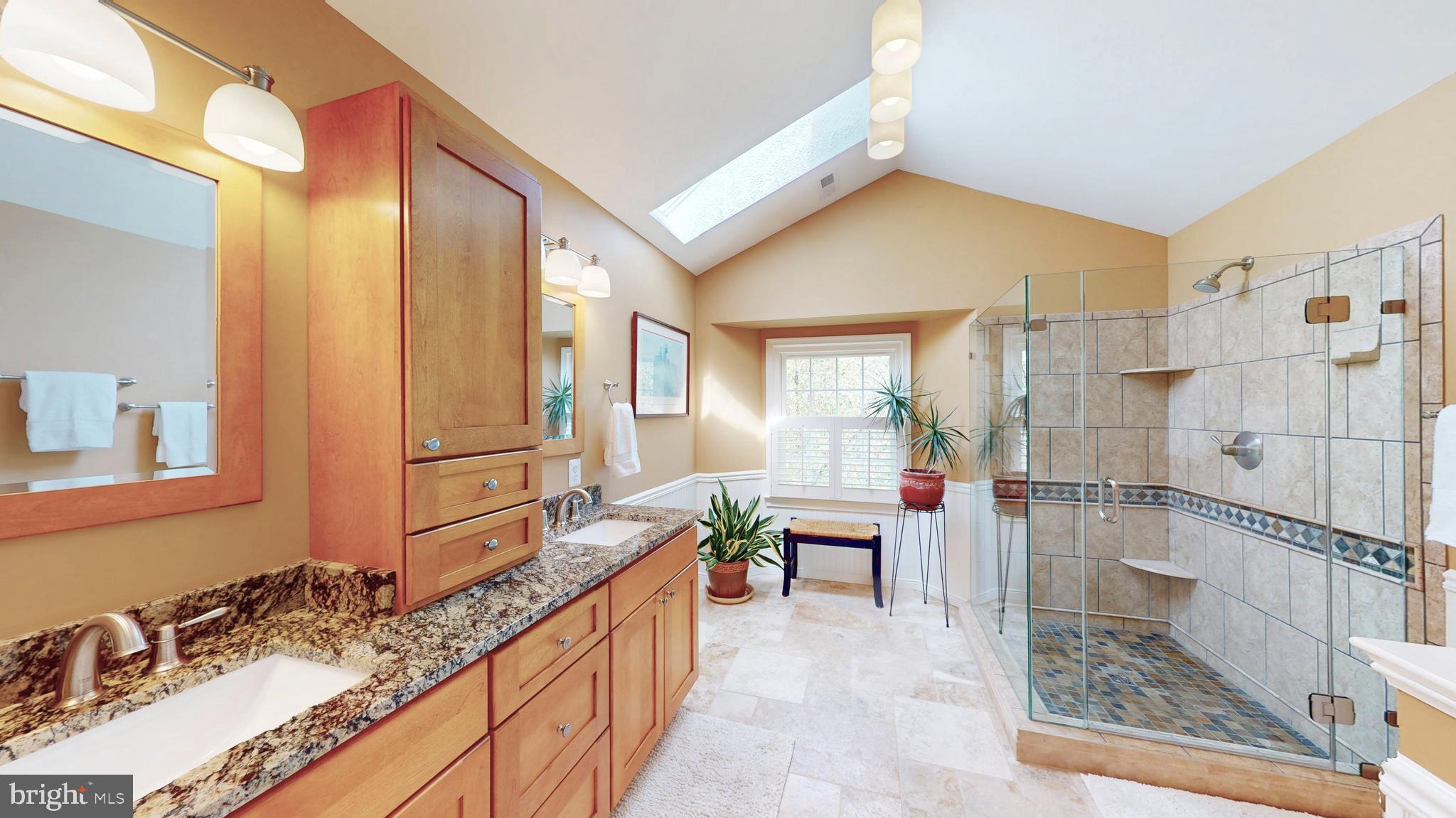 LOWES ISLAND - Residential