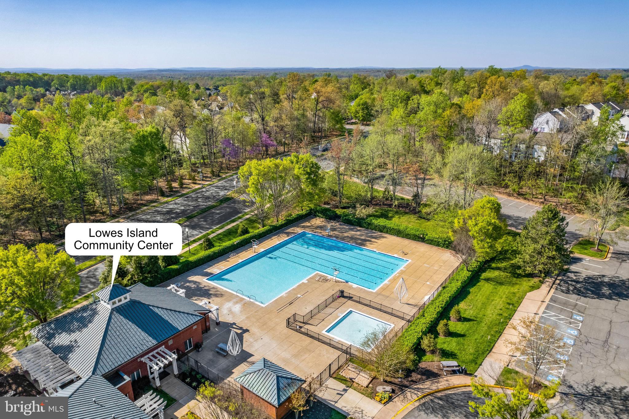 LOWES ISLAND - Residential