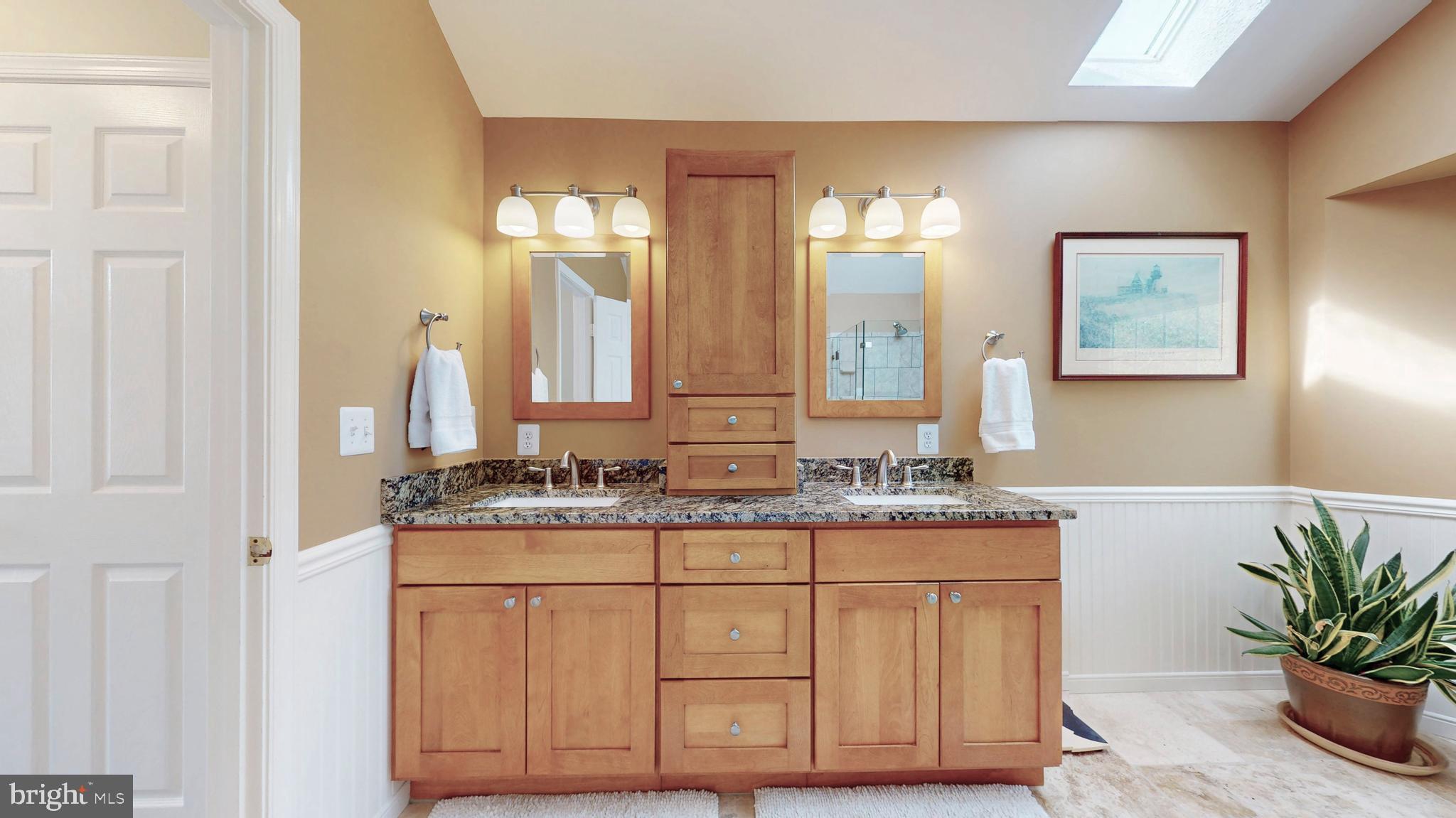 LOWES ISLAND - Residential