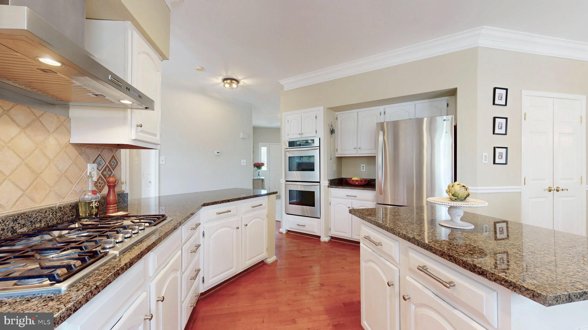 LOWES ISLAND - Residential