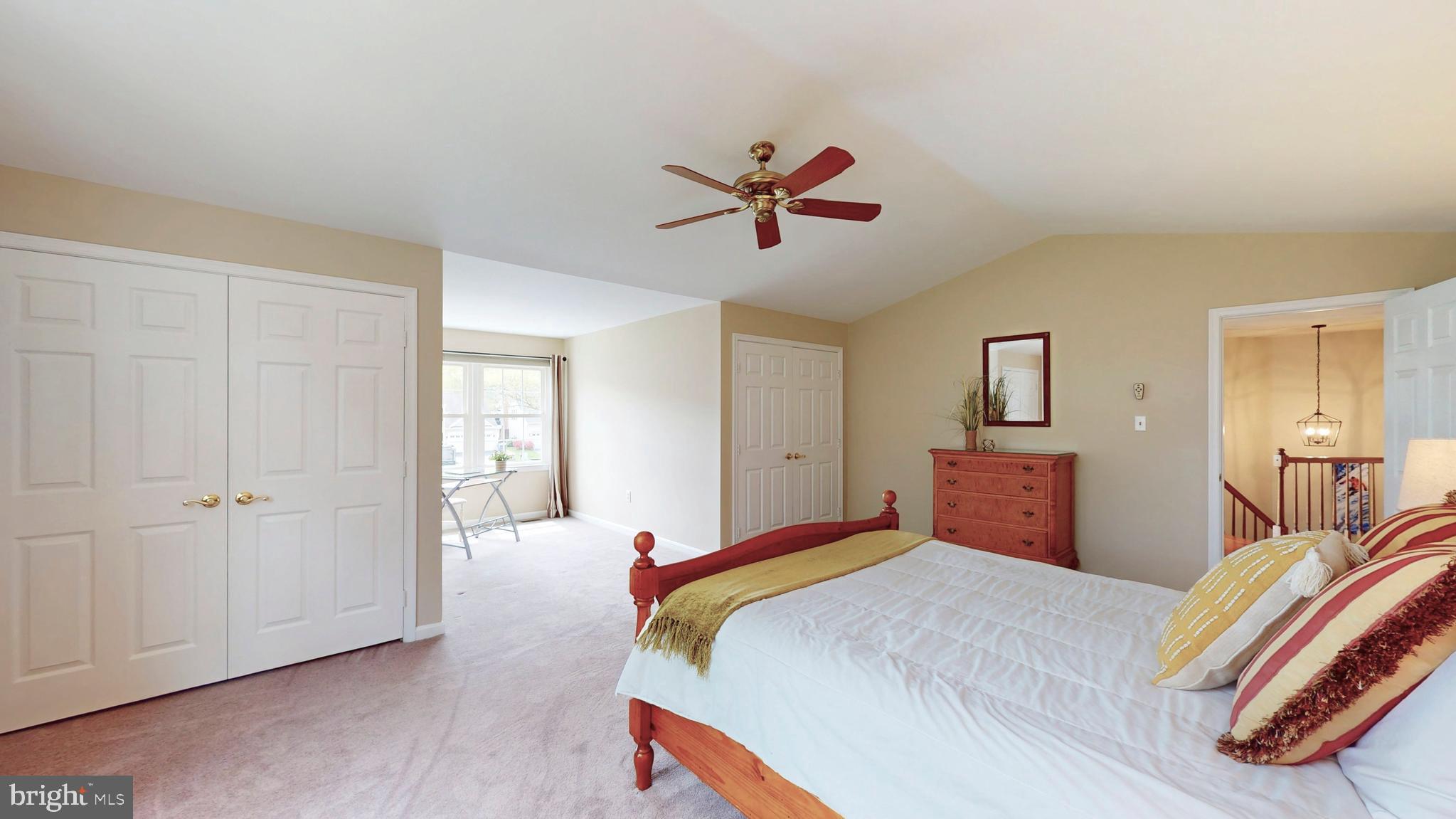 LOWES ISLAND - Residential