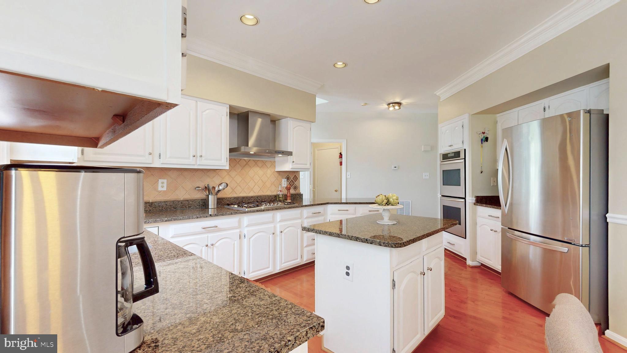 LOWES ISLAND - Residential