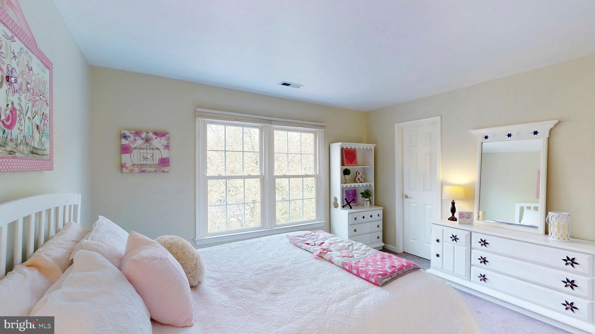 LOWES ISLAND - Residential