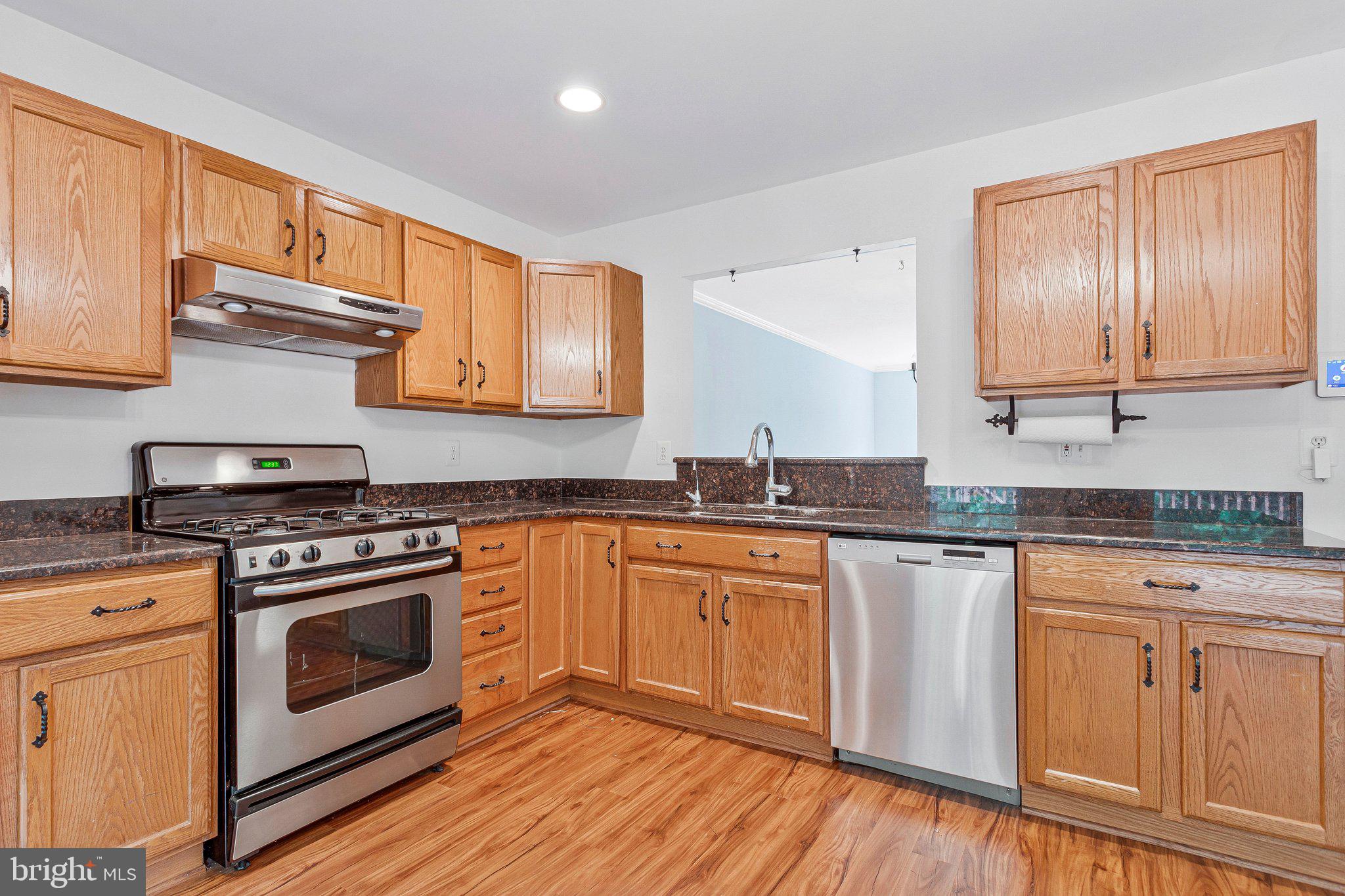 616 BELLERIVE COURT 85