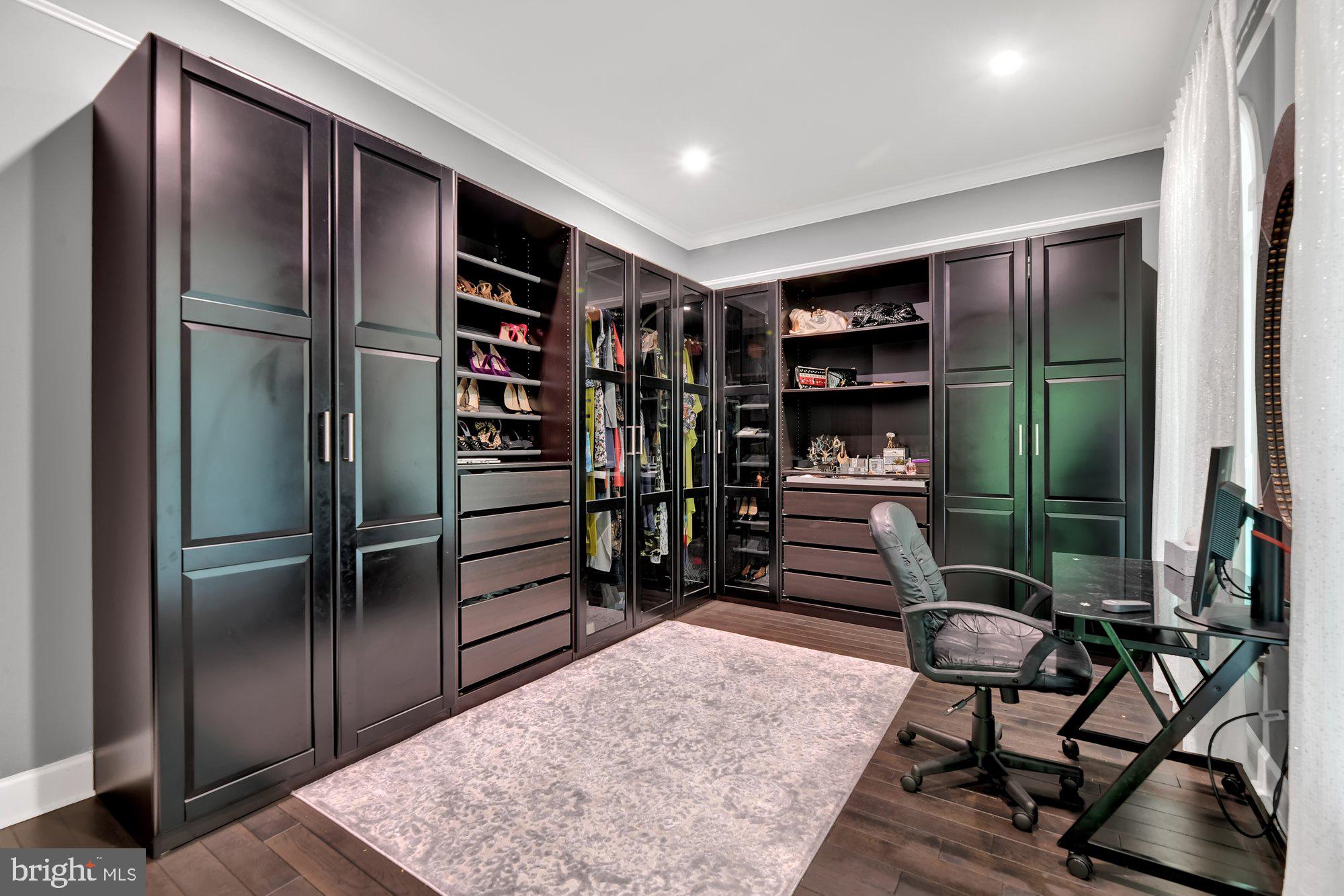 PADONIA WOODS - Residential