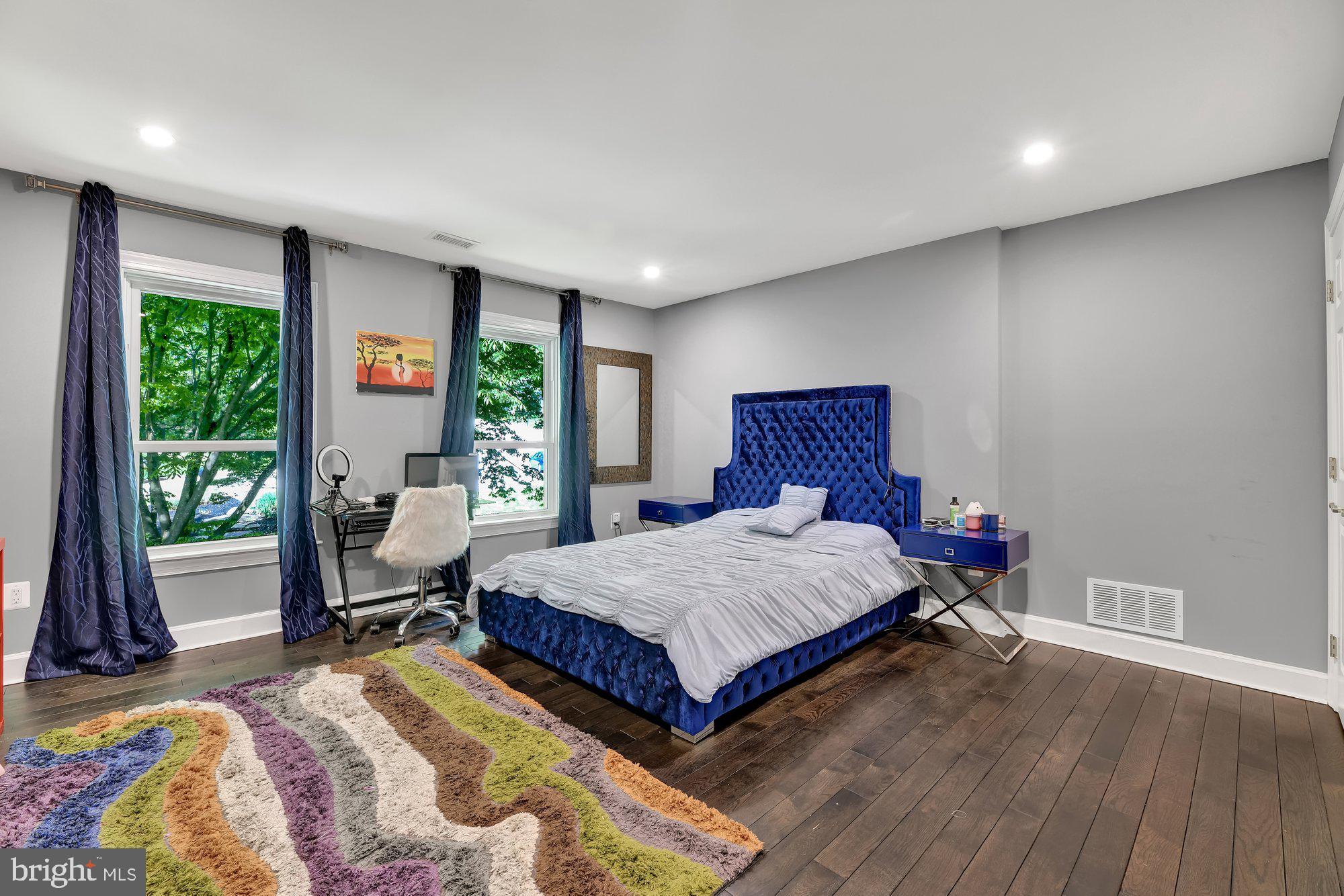 PADONIA WOODS - Residential