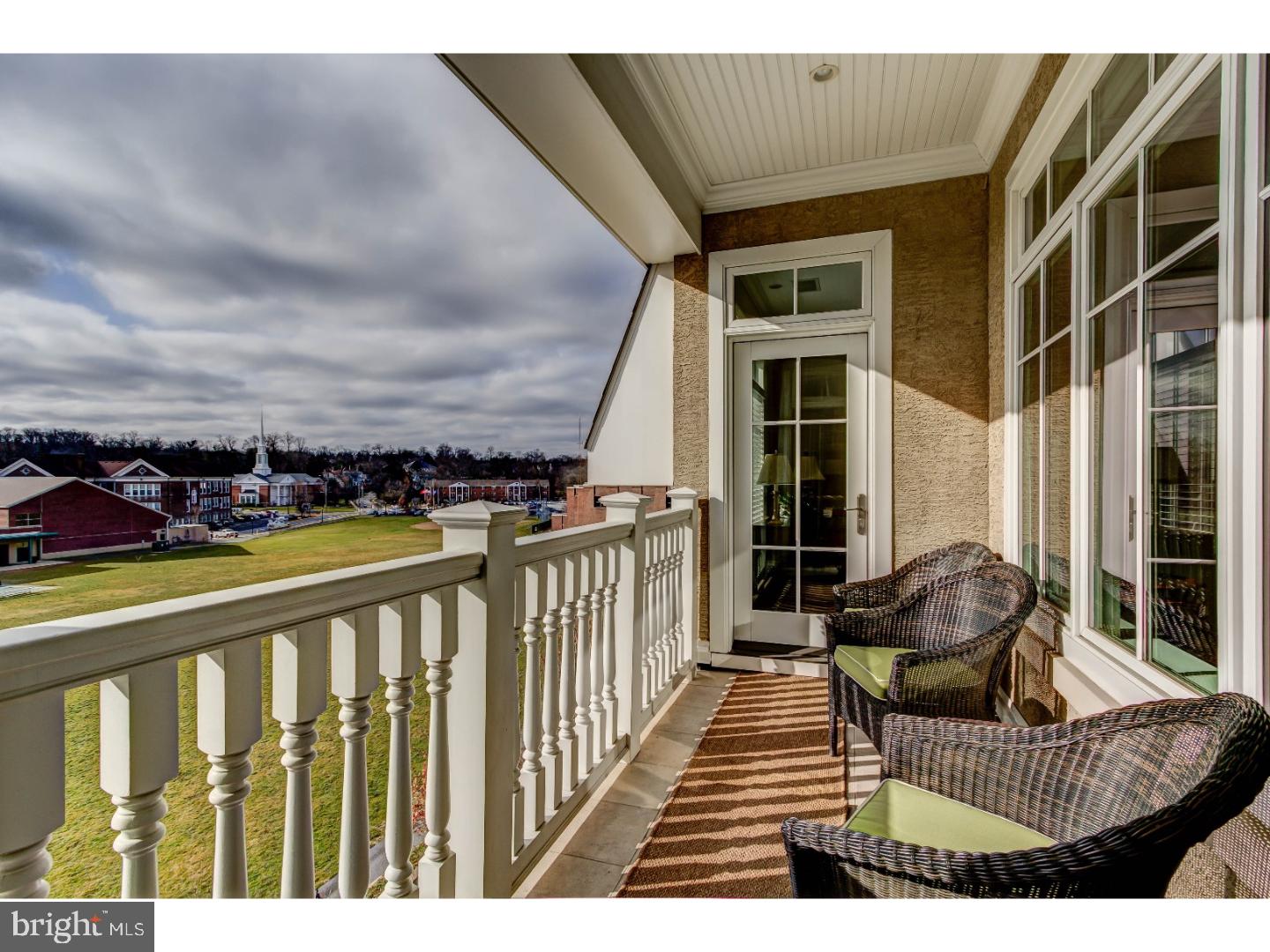 LOUELLA - Residential