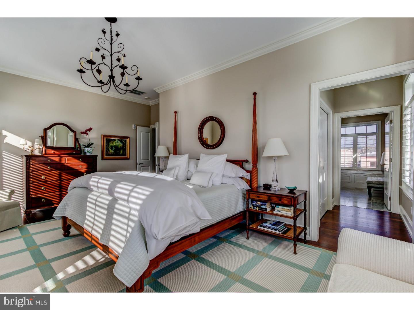 LOUELLA - Residential