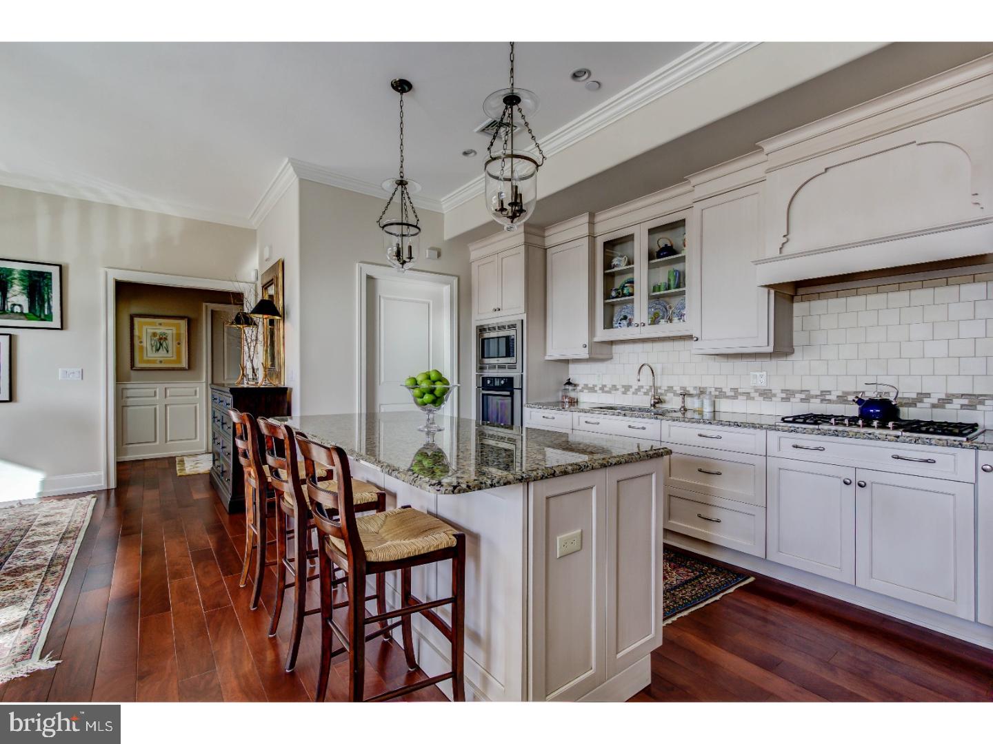 LOUELLA - Residential