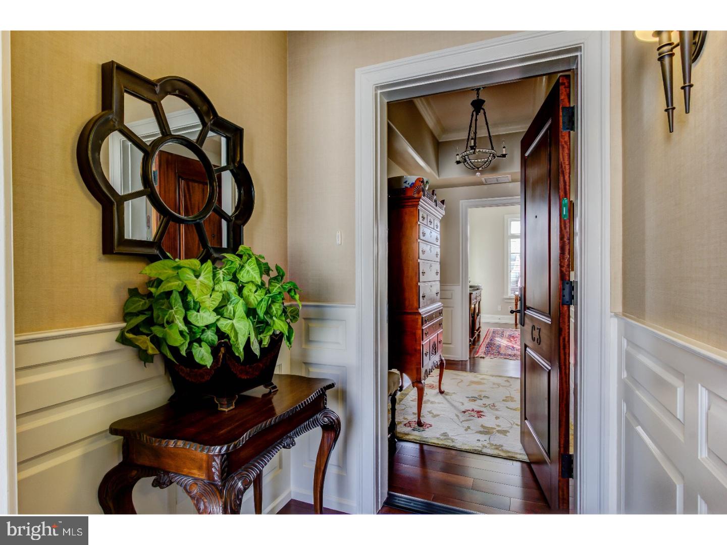 LOUELLA - Residential