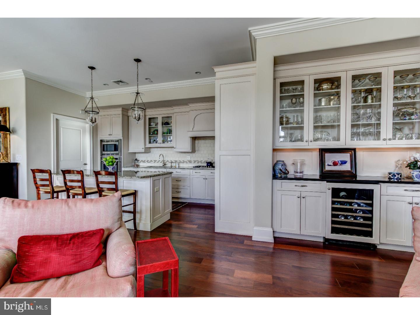 LOUELLA - Residential