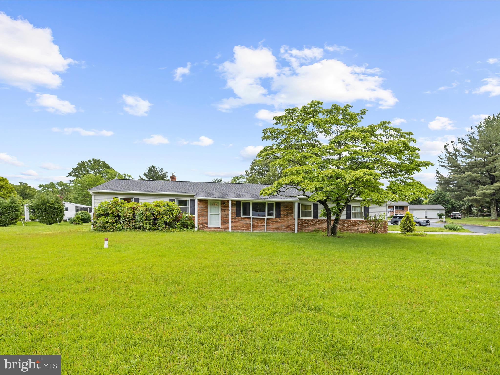 1320 ASHBURTON DRIVE