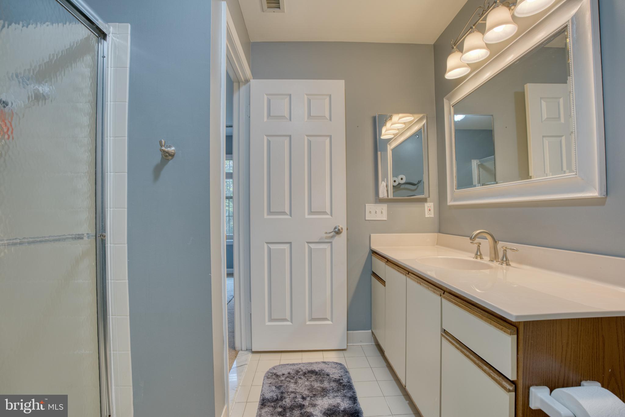 RAINFLOWER/LOVETON - Residential