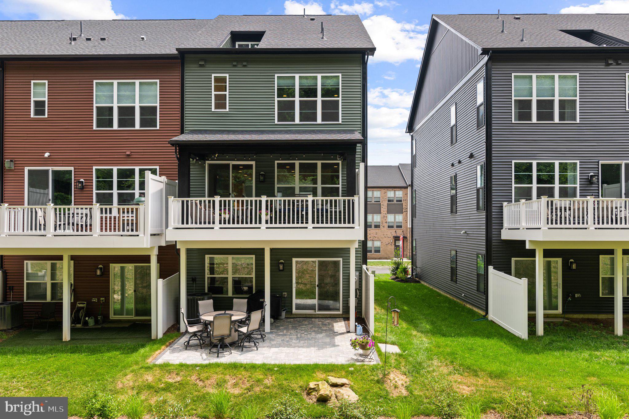 302 ALLUVIUM DR