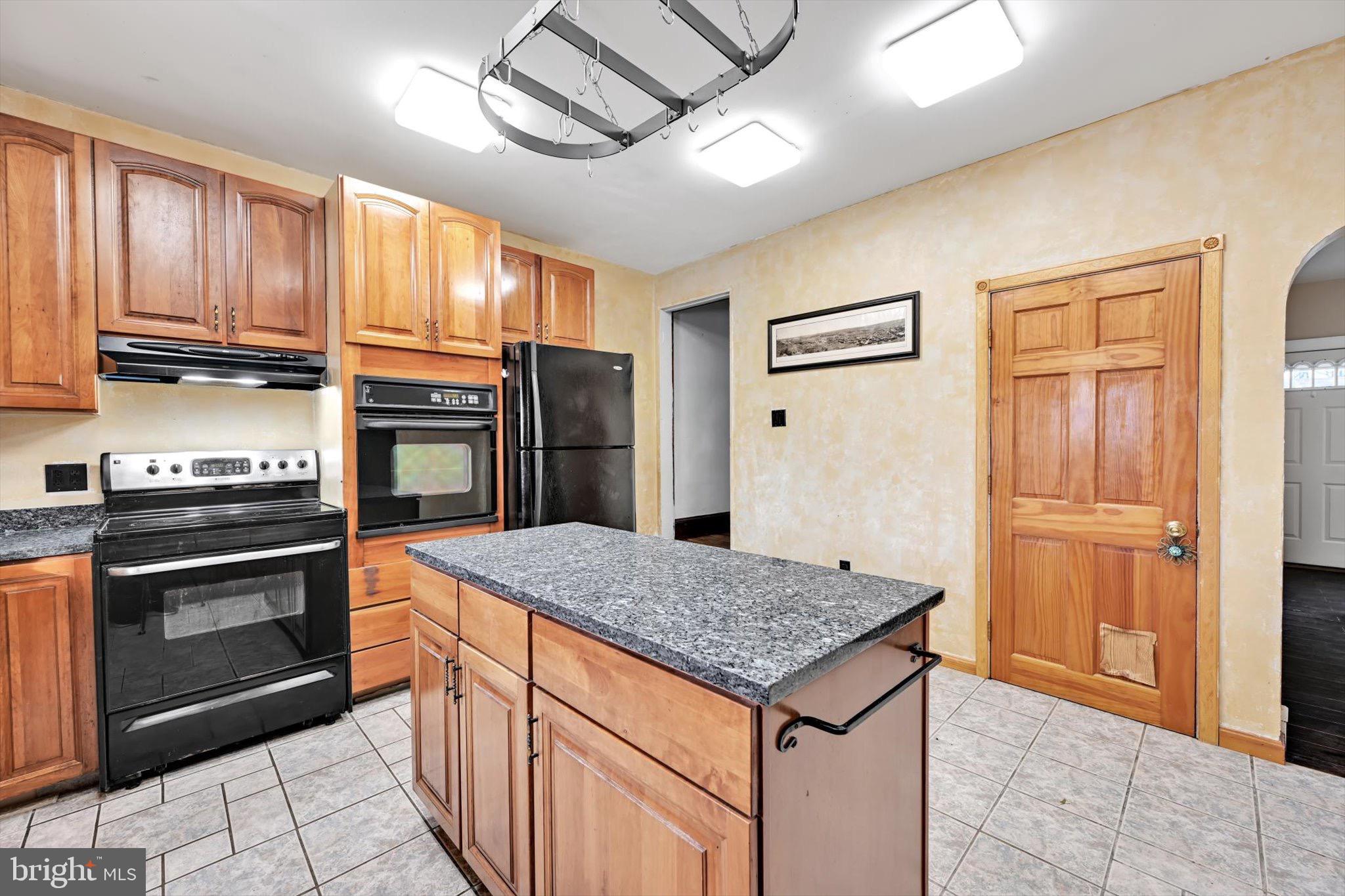 RINGTOWN - Residential