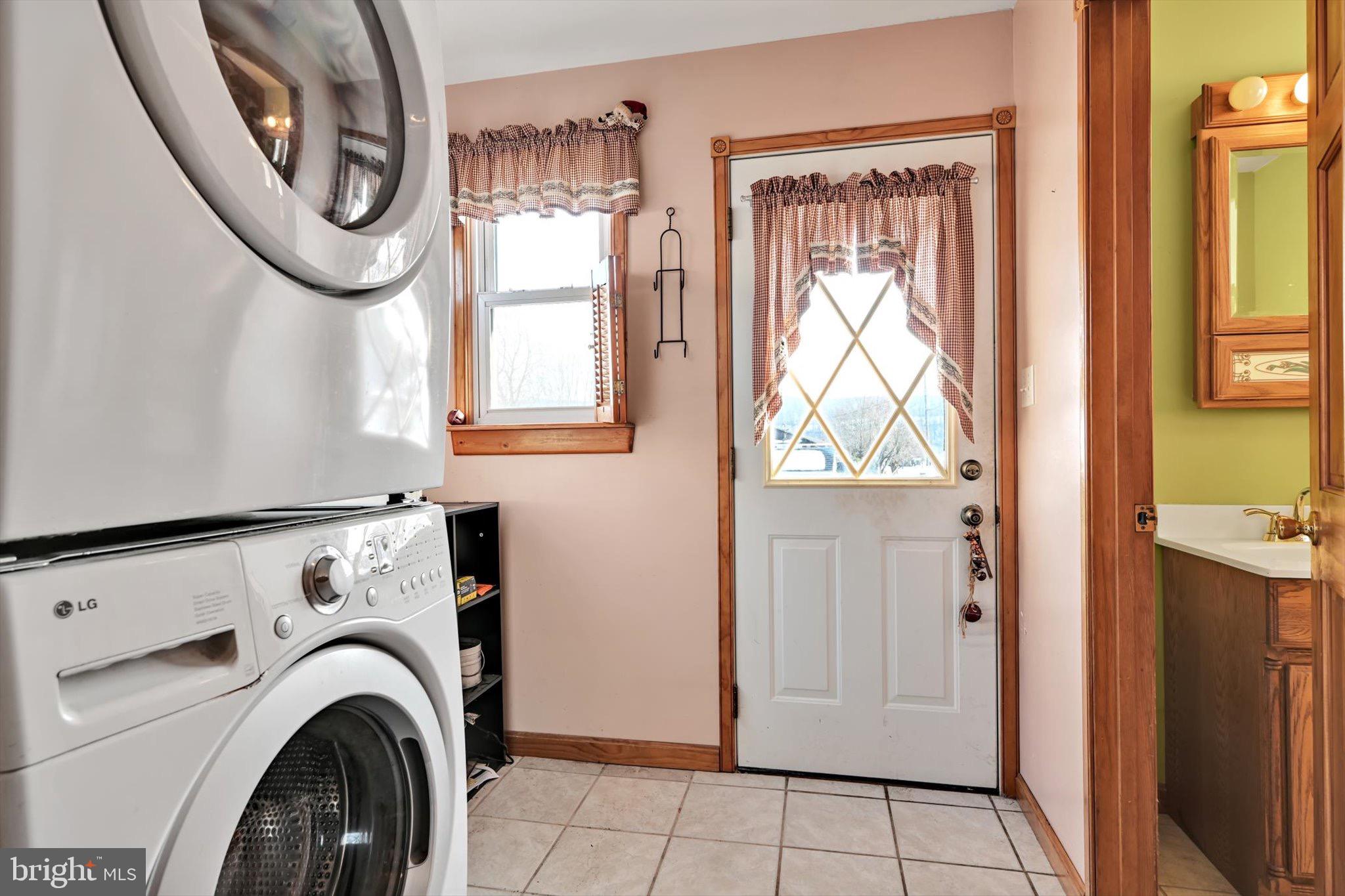 RINGTOWN - Residential