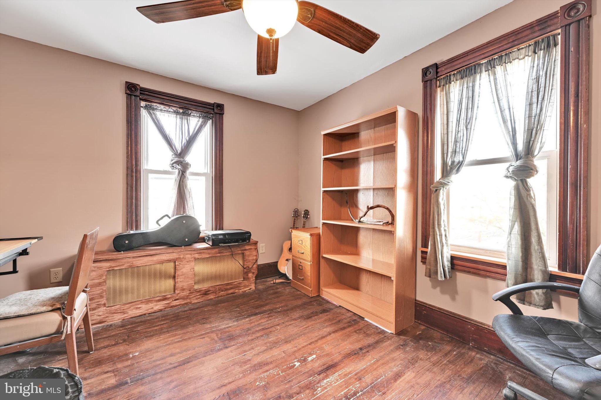 RINGTOWN - Residential