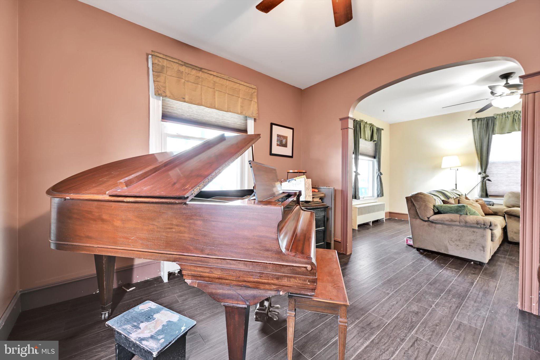 RINGTOWN - Residential