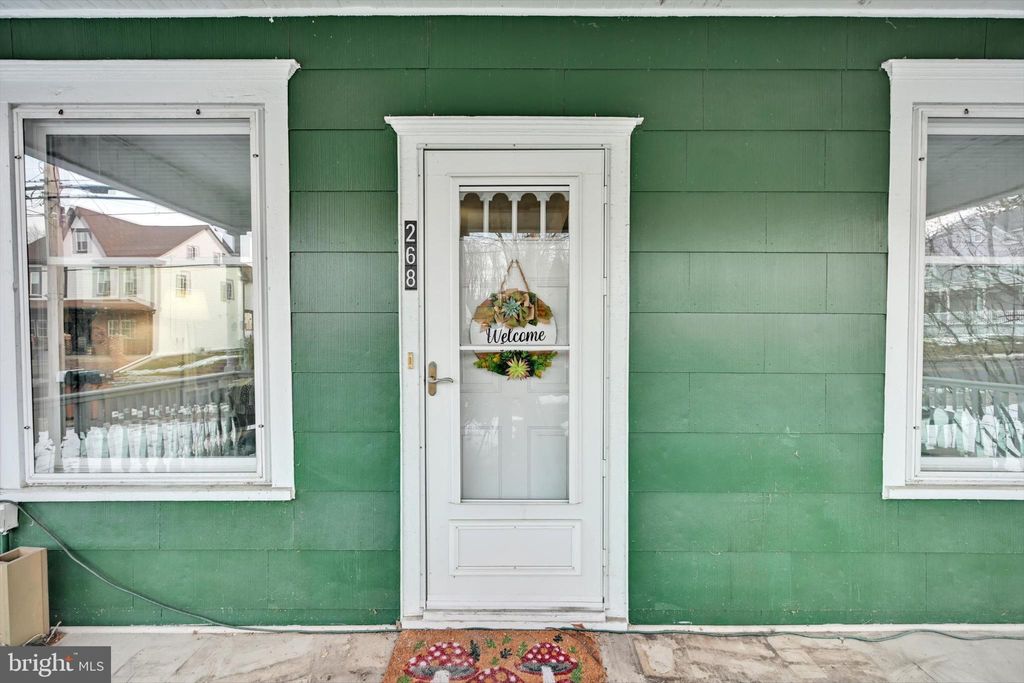 Photo of 268 W Main Street W, RINGTOWN, PA 17967 (MLS # PASK2024918)