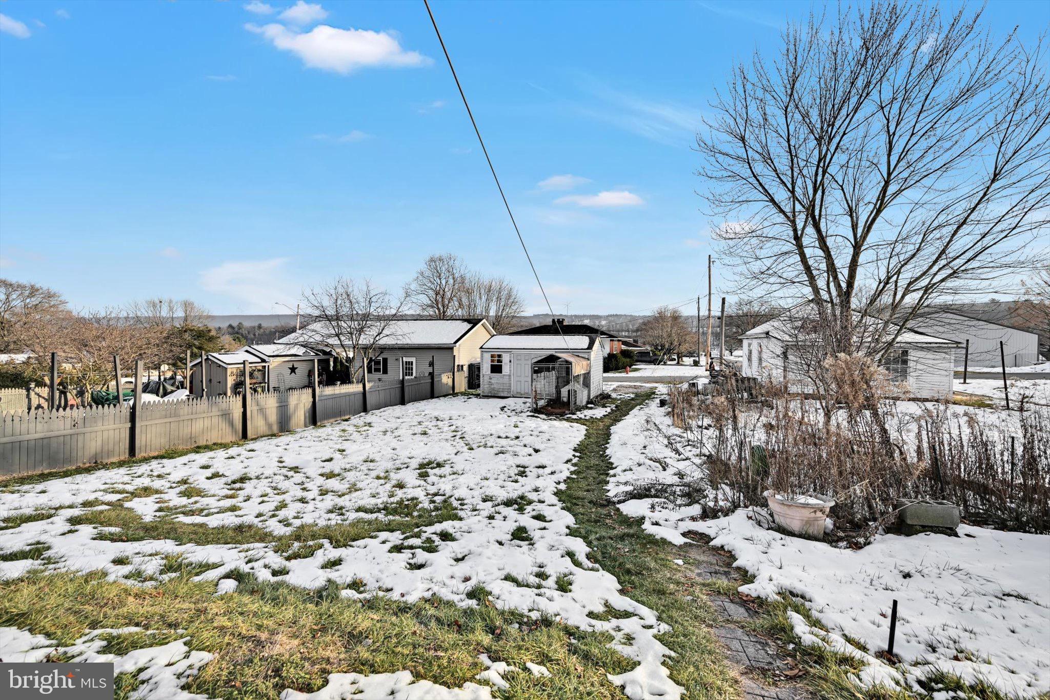 RINGTOWN - Residential