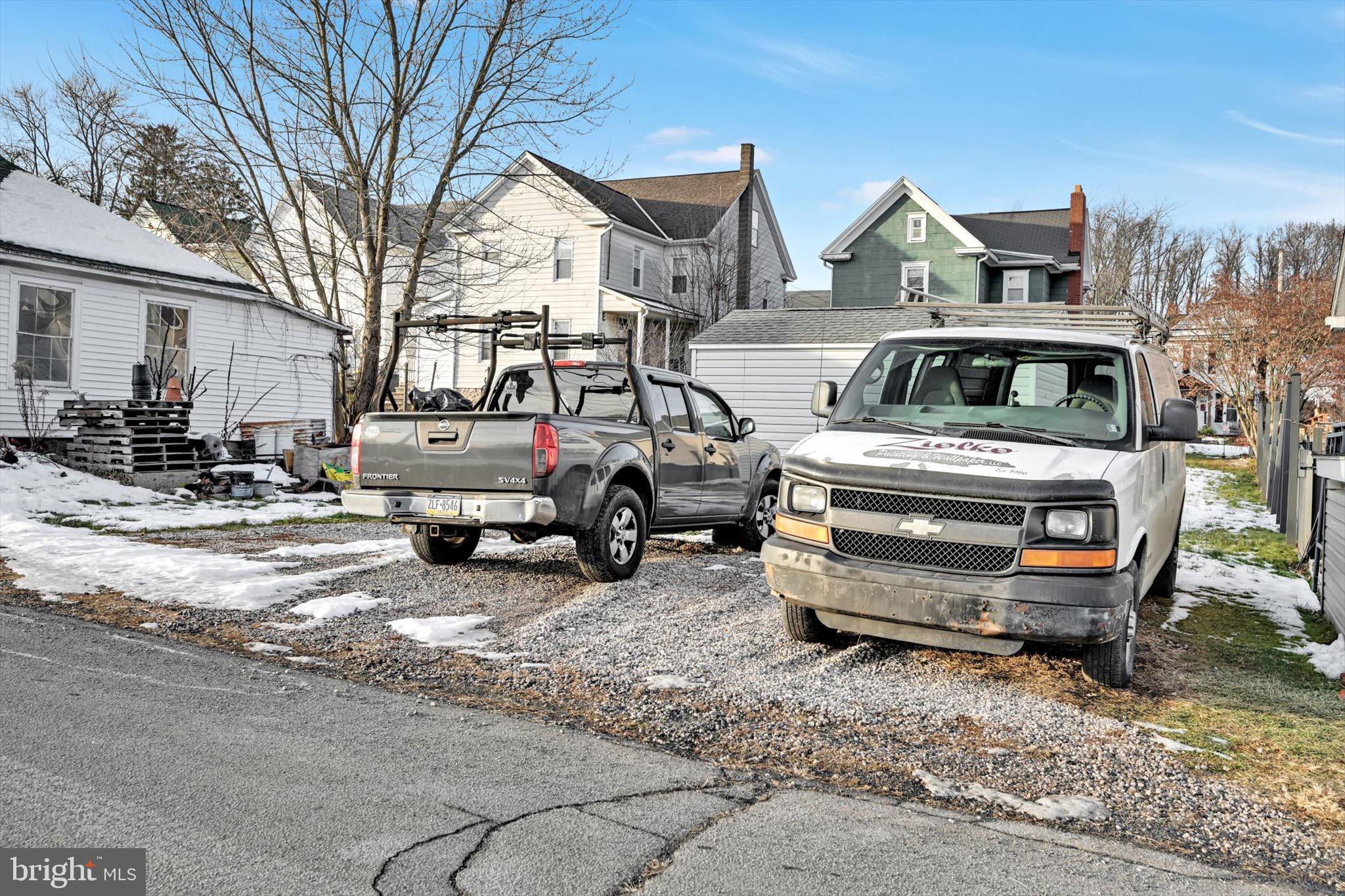 RINGTOWN - Residential