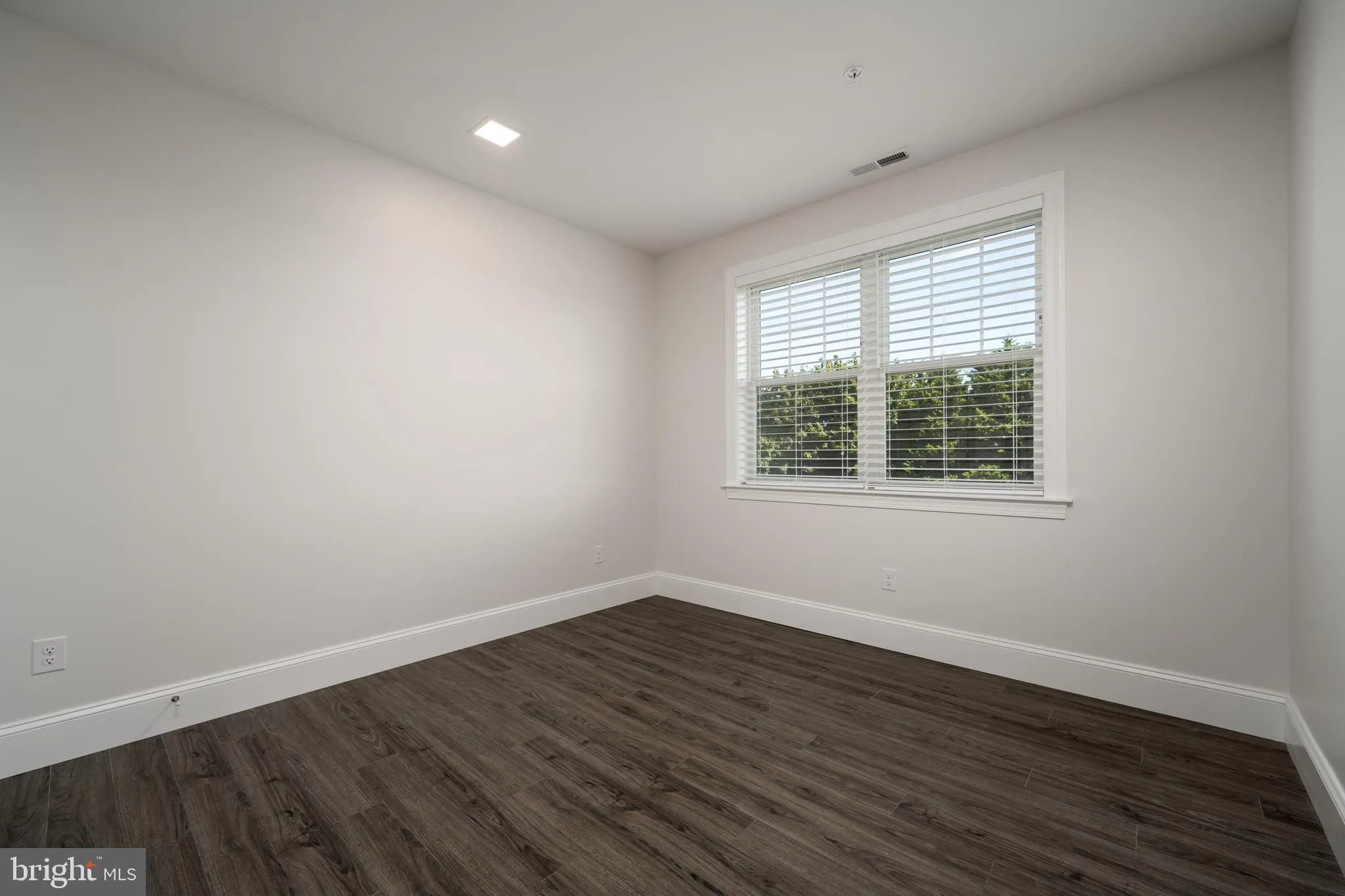 Rehoboth Beach, Delaware 19971, United States, 2 Bedrooms Bedrooms, ,2 BathroomsBathrooms,Residential,Active,51933