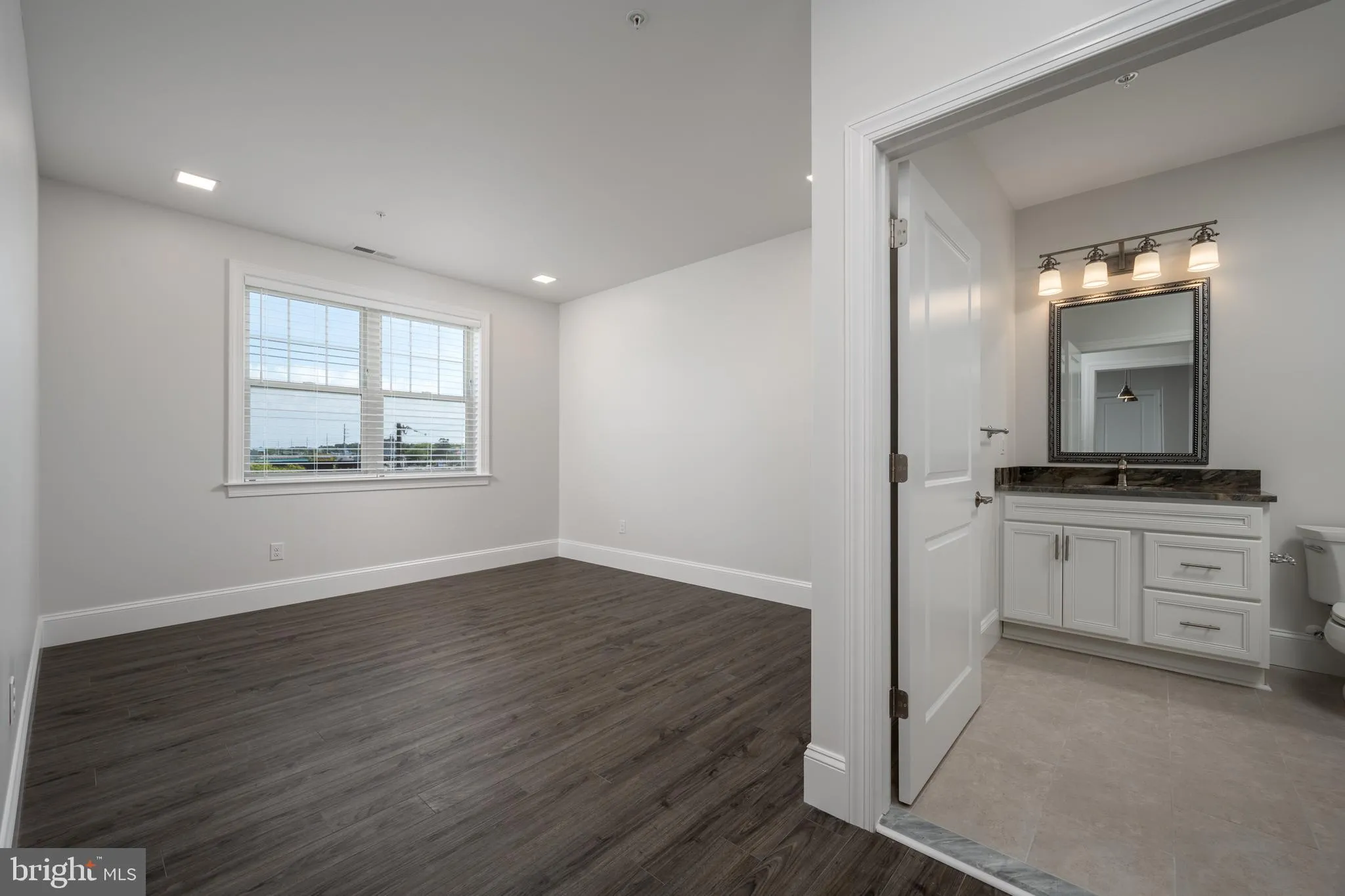 Rehoboth Beach, Delaware 19971, United States, 2 Bedrooms Bedrooms, ,2 BathroomsBathrooms,Residential,Active,51933