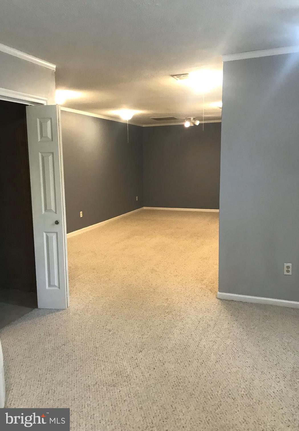 LAKE HOLIDAY ESTATES - Residential