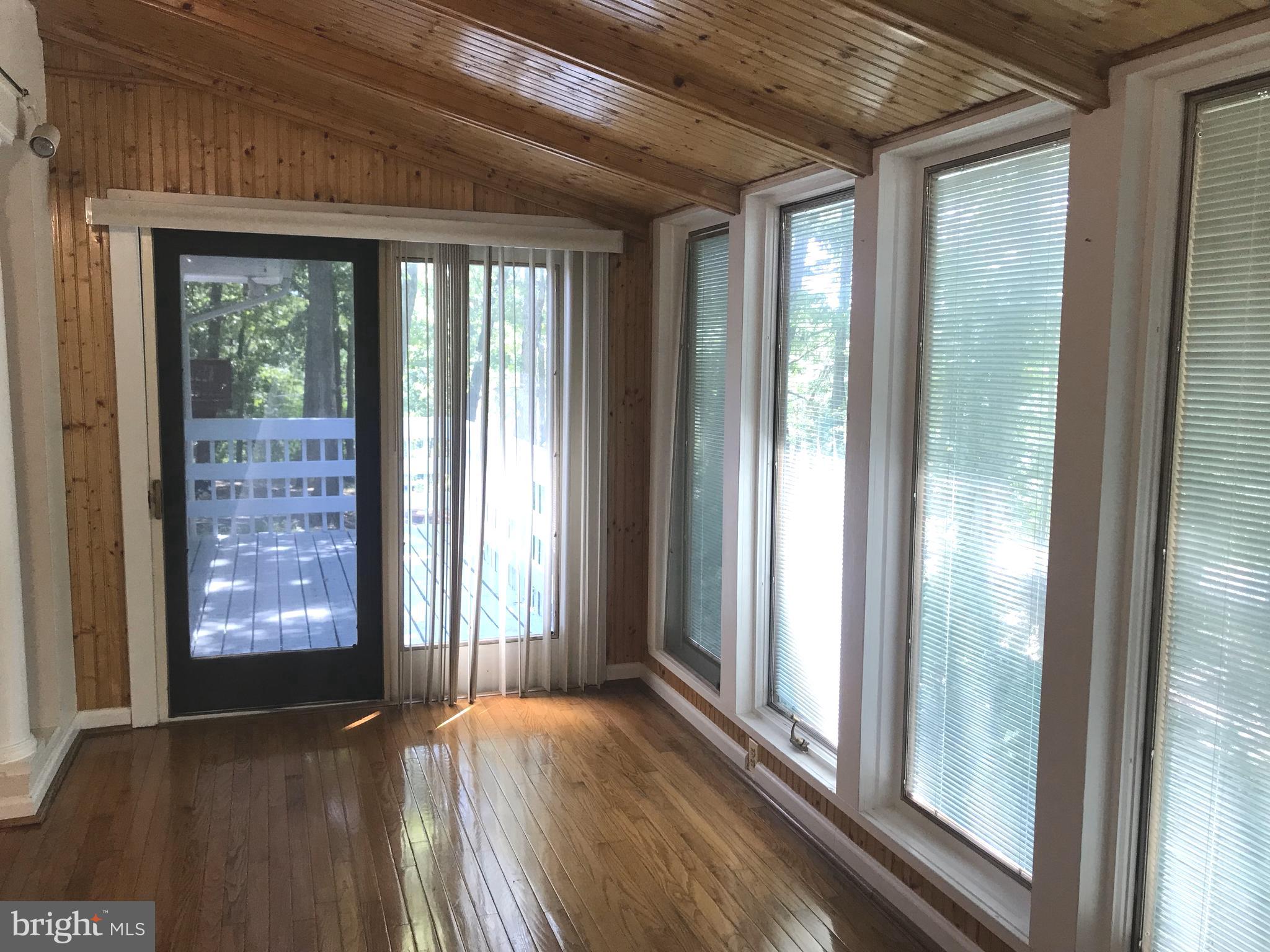 LAKE HOLIDAY ESTATES - Residential