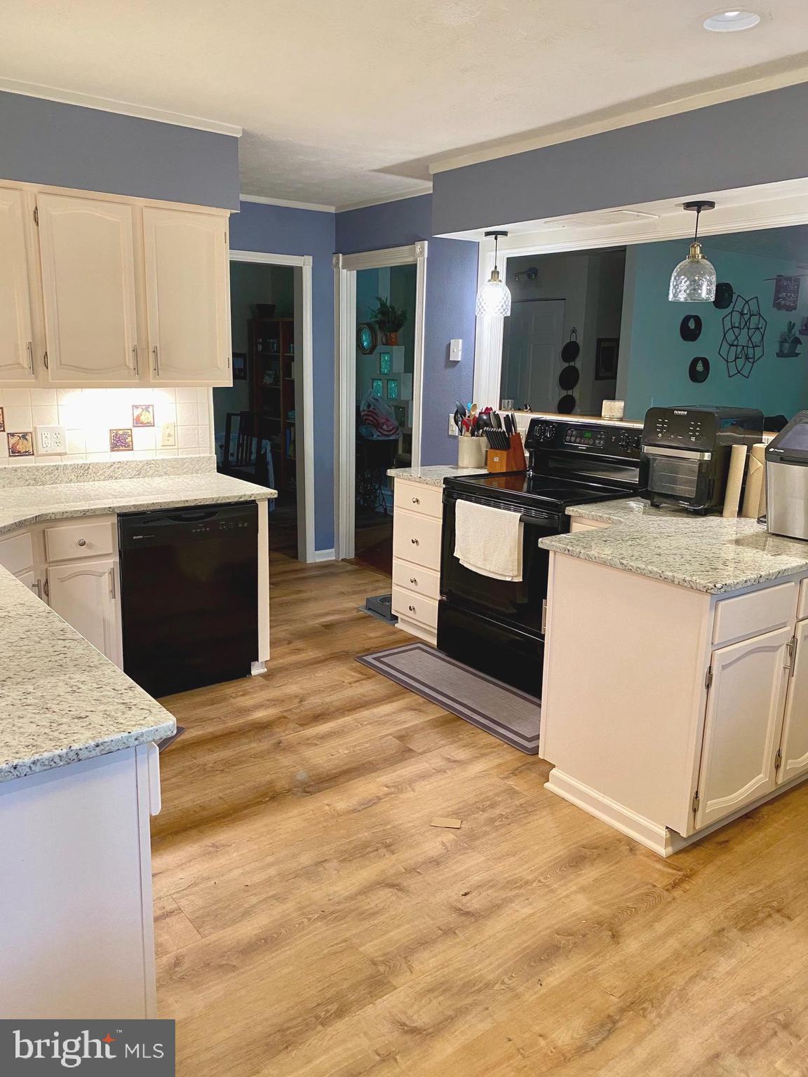 LAKE HOLIDAY ESTATES - Residential