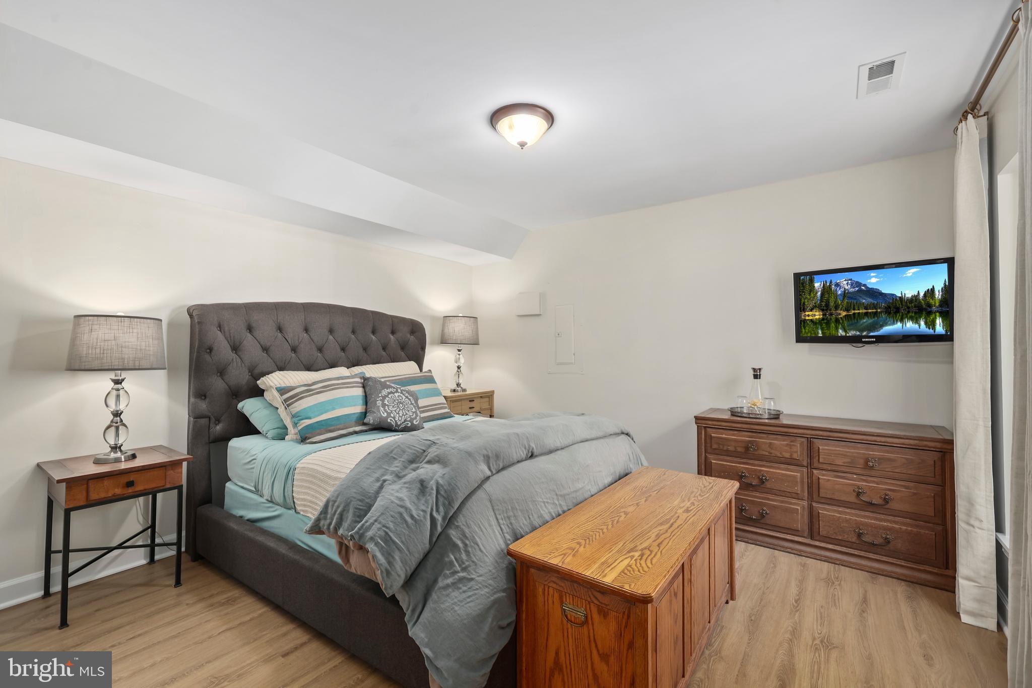 STUARTS CROSSING - Residential