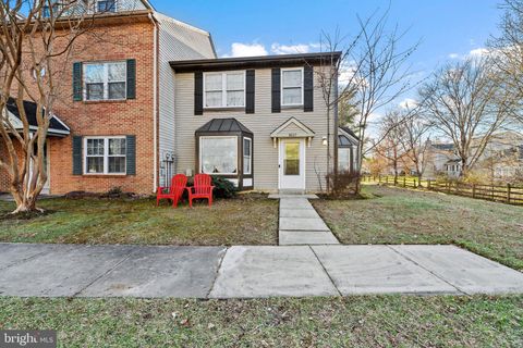 Townhouse For Sale - 6227 Seal Place<br/> WALDORF, MD 20603