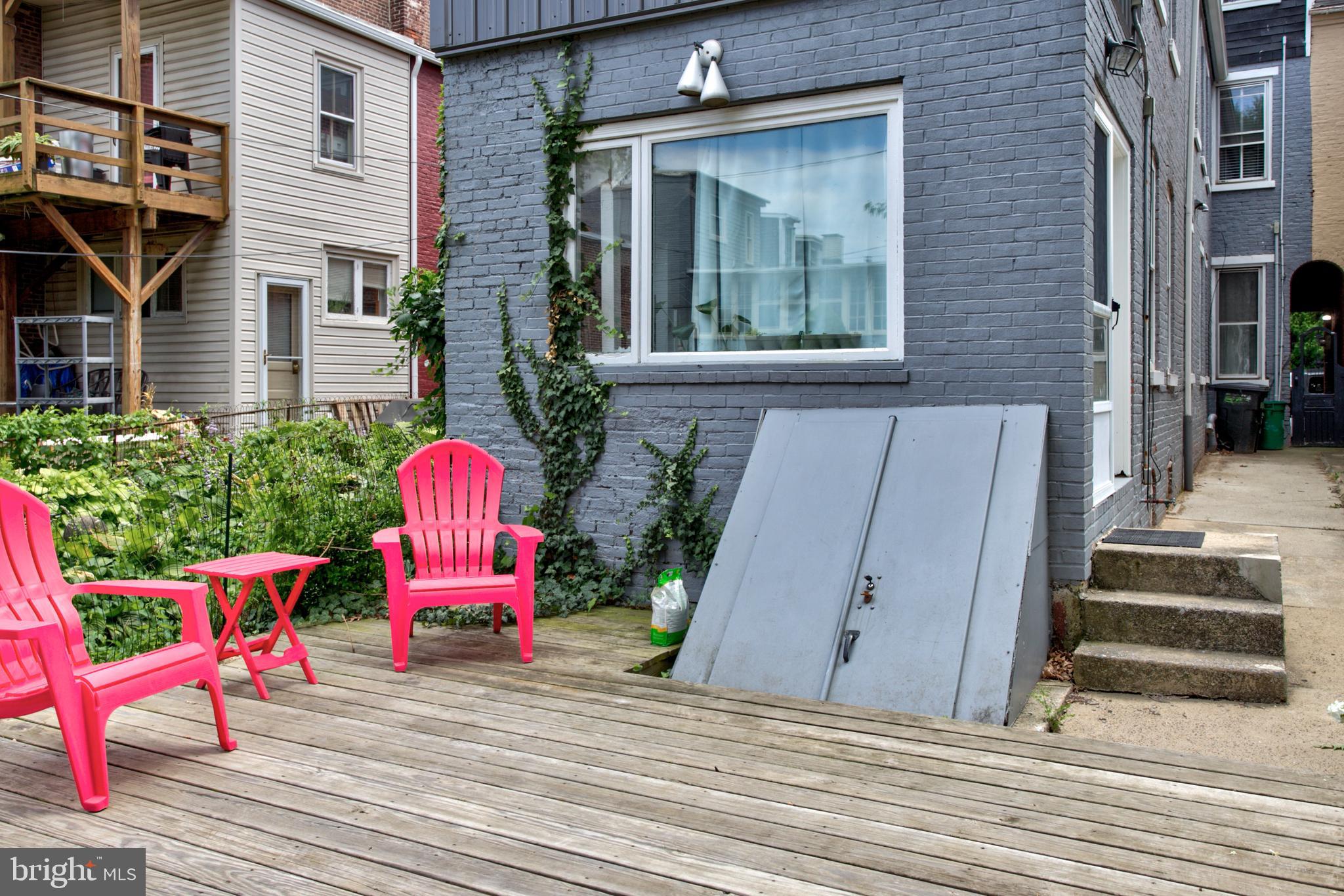 CHESTNUT HILL - Residential Income